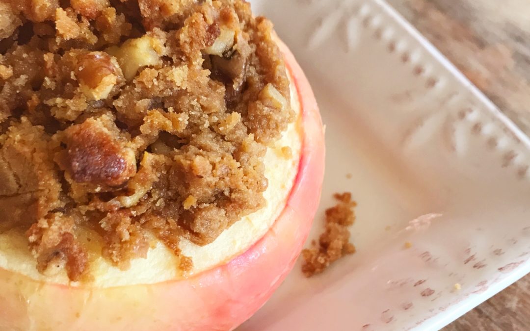 Baked Apples with Pumpkin Chèvre Crumble